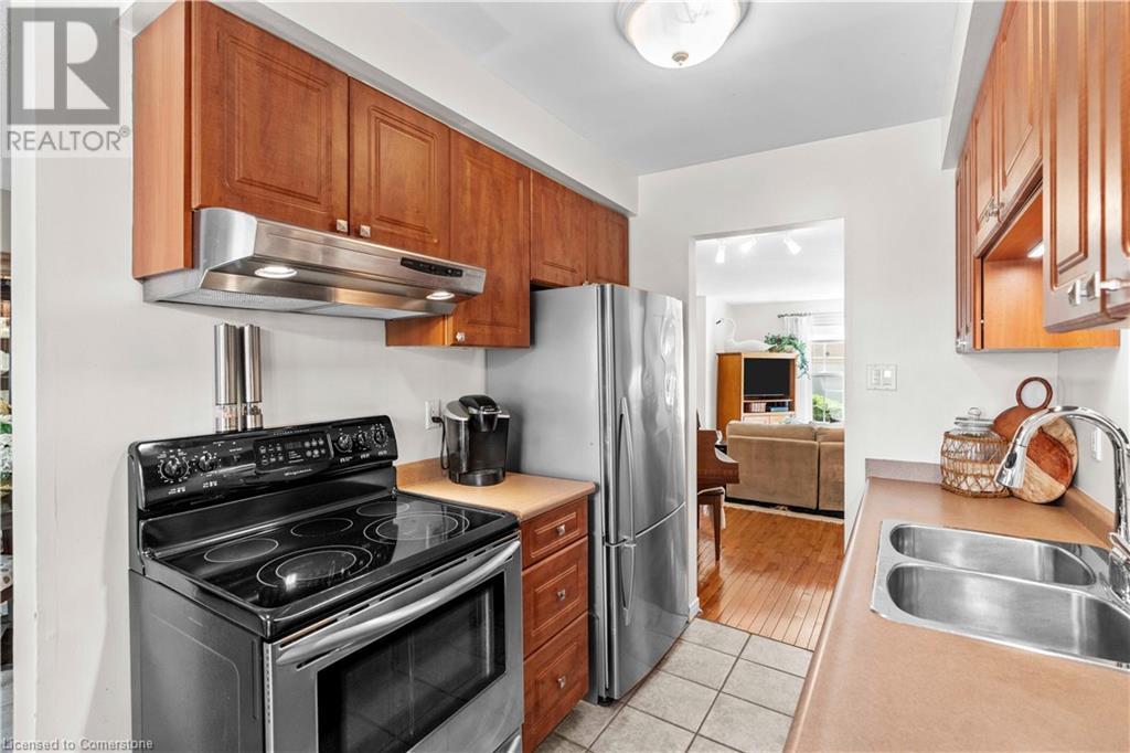 2272 Mowat Avenue Unit# 56, Oakville, Ontario  L6H 5L8 - Photo 8 - 40750047