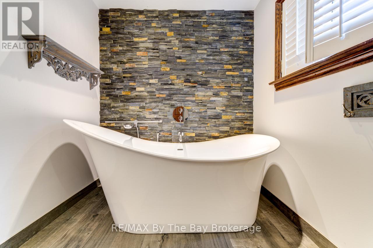 145 Old Surrey Lane, Richmond Hill, Ontario  L4C 6R9 - Photo 32 - N12299345