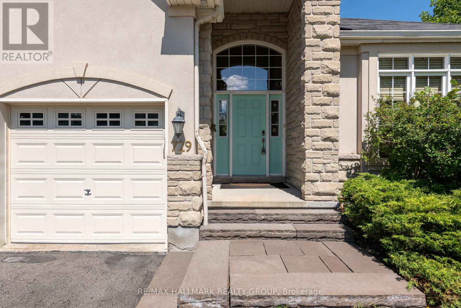 Property at 729 KILBIRNIE DRIVE image 3