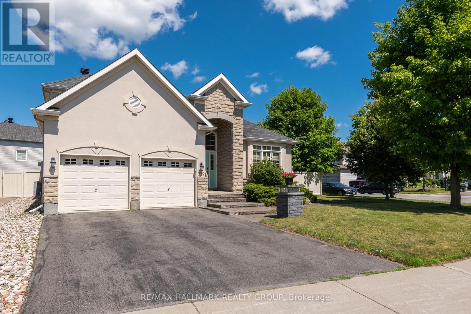Property at 729 KILBIRNIE DRIVE image 1