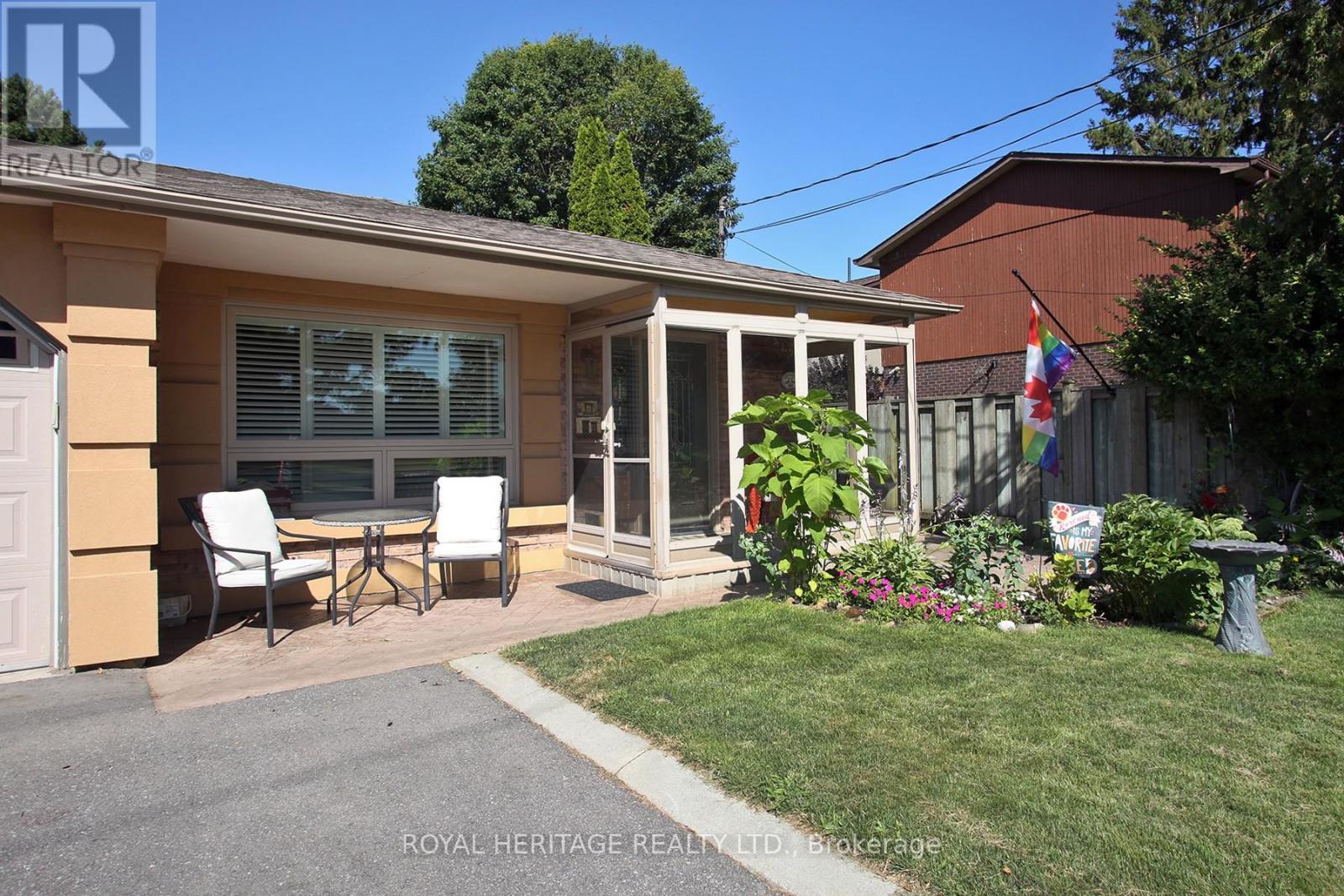 Property at 576 ROSEBANK ROAD image 3