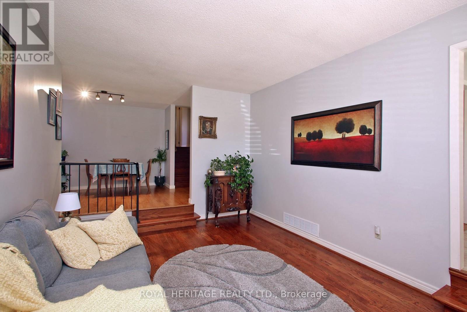 576 Rosebank Road, Pickering, Ontario  L1W 2N5 - Photo 6 - E12299358