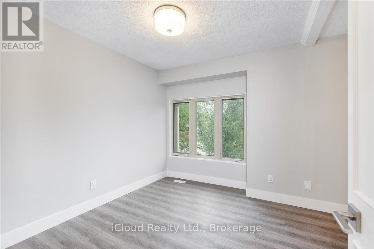 3 Davy Point Circle, Georgina, Ontario  L4P 3H1 - Photo 23 - N12299310