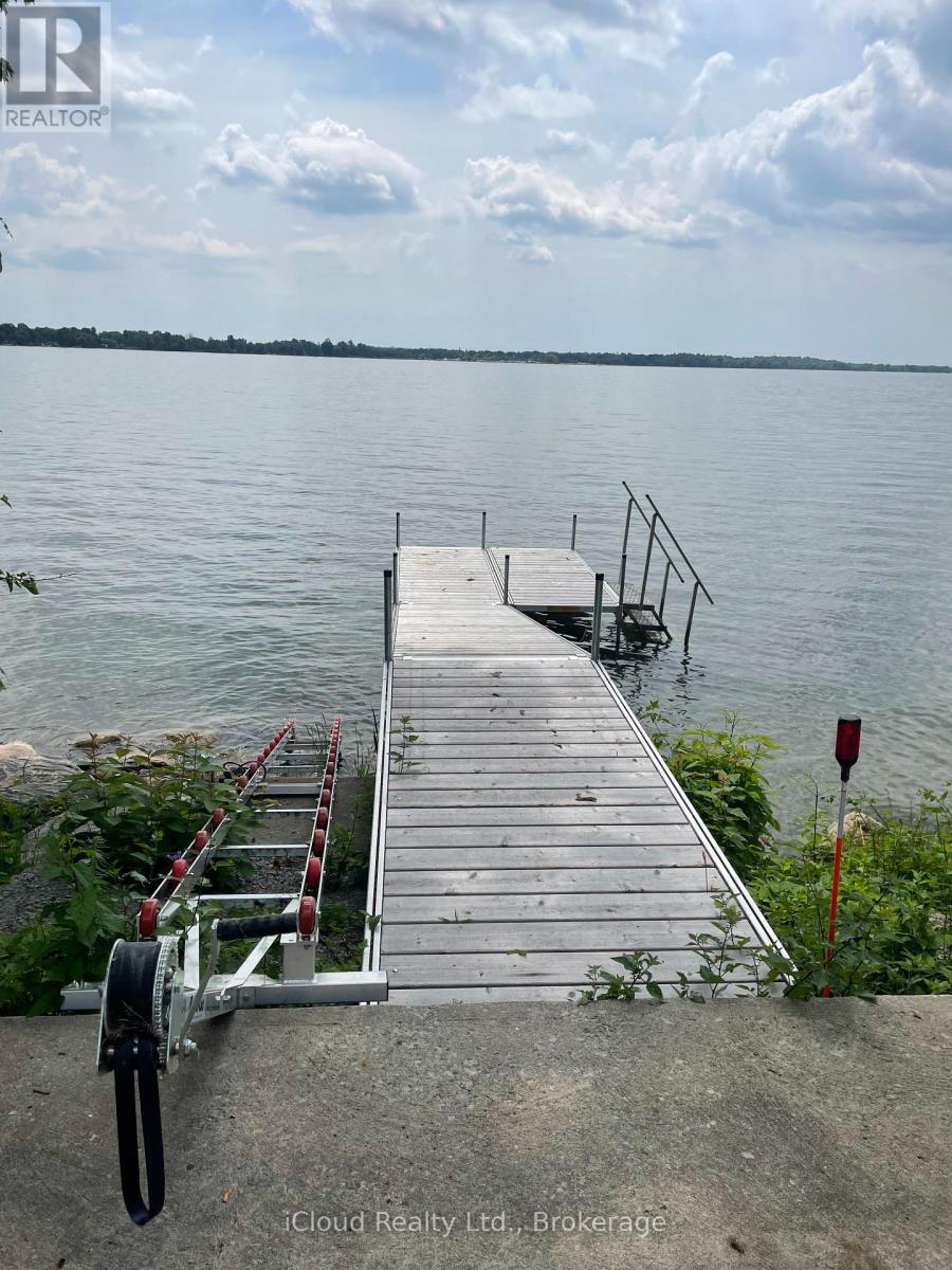 3 Davy Point Circle, Georgina, Ontario  L4P 3H1 - Photo 30 - N12299310