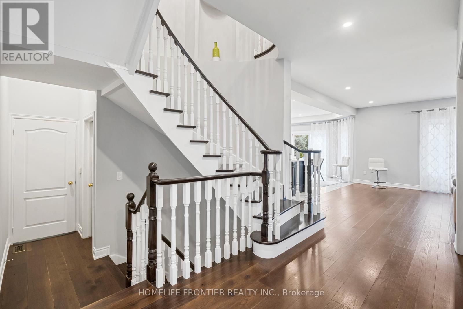 Property at 7 EDENBROOK CRESCENT image 4