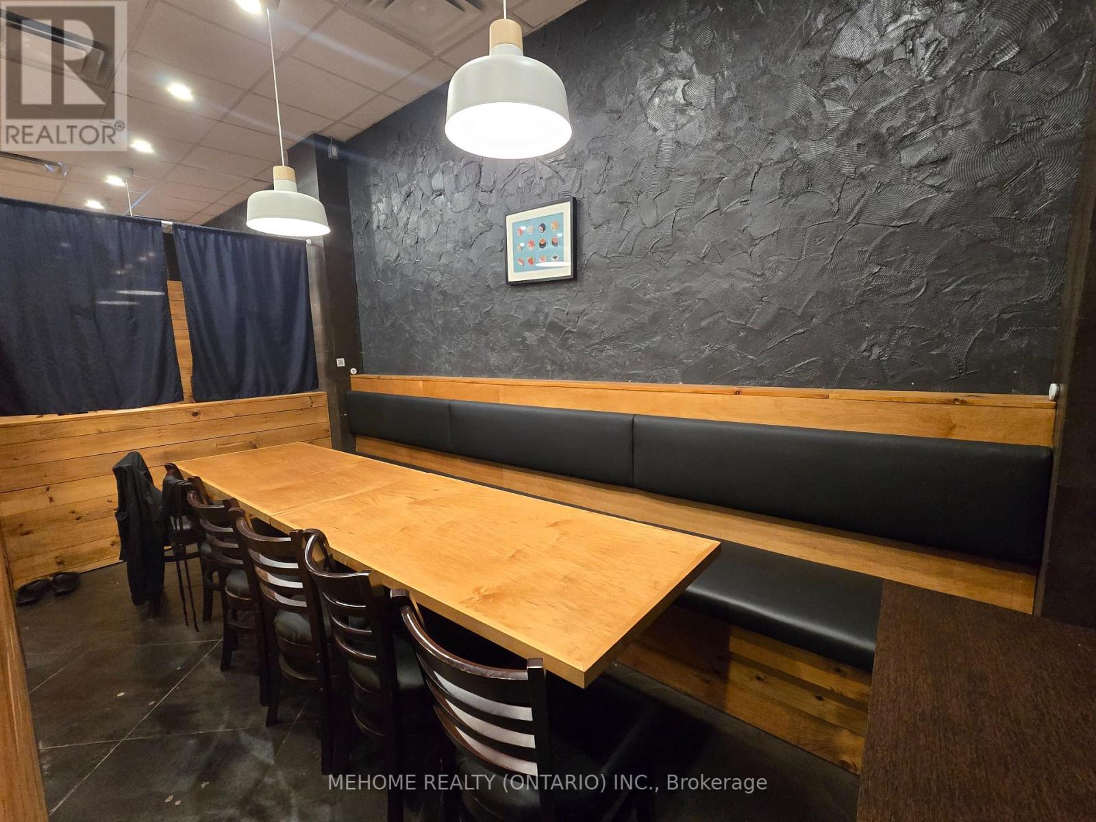 155 Wellington Street E, Aurora (Bayview Wellington), Ontario  L4G 1J4 - Photo 12 - N12299359