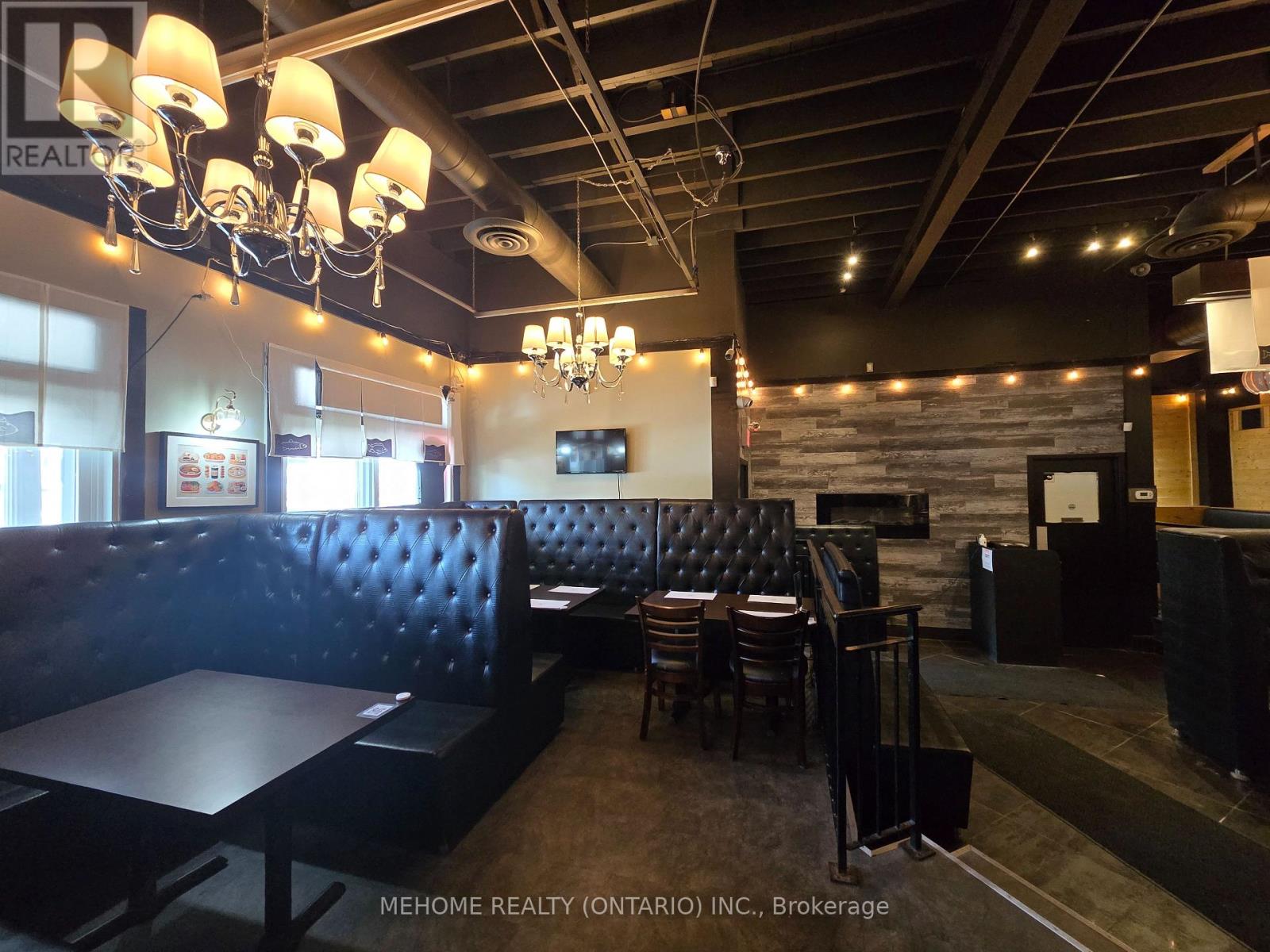 155 Wellington Street E, Aurora (Bayview Wellington), Ontario  L4G 1J4 - Photo 7 - N12299359