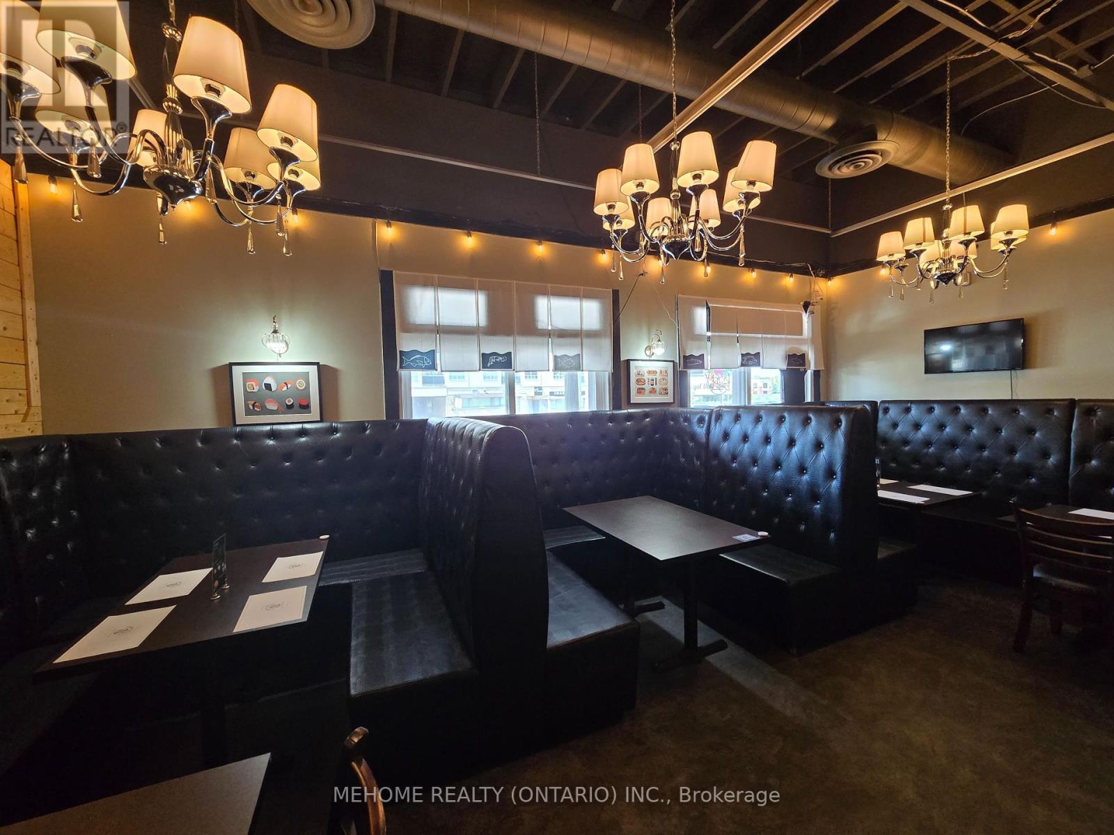 155 Wellington Street E, Aurora (Bayview Wellington), Ontario  L4G 1J4 - Photo 8 - N12299359
