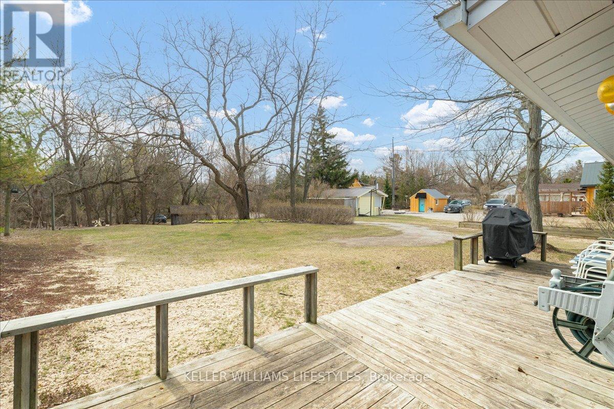 6626 East Parkway Drive, Lambton Shores, Ontario  N0N 1J3 - Photo 30 - X12299424