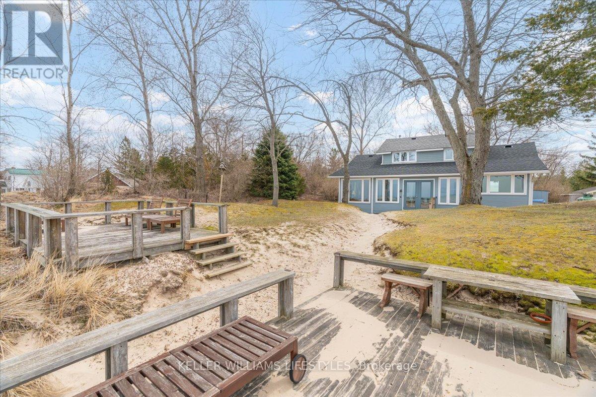 6626 East Parkway Drive, Lambton Shores, Ontario  N0N 1J3 - Photo 40 - X12299424