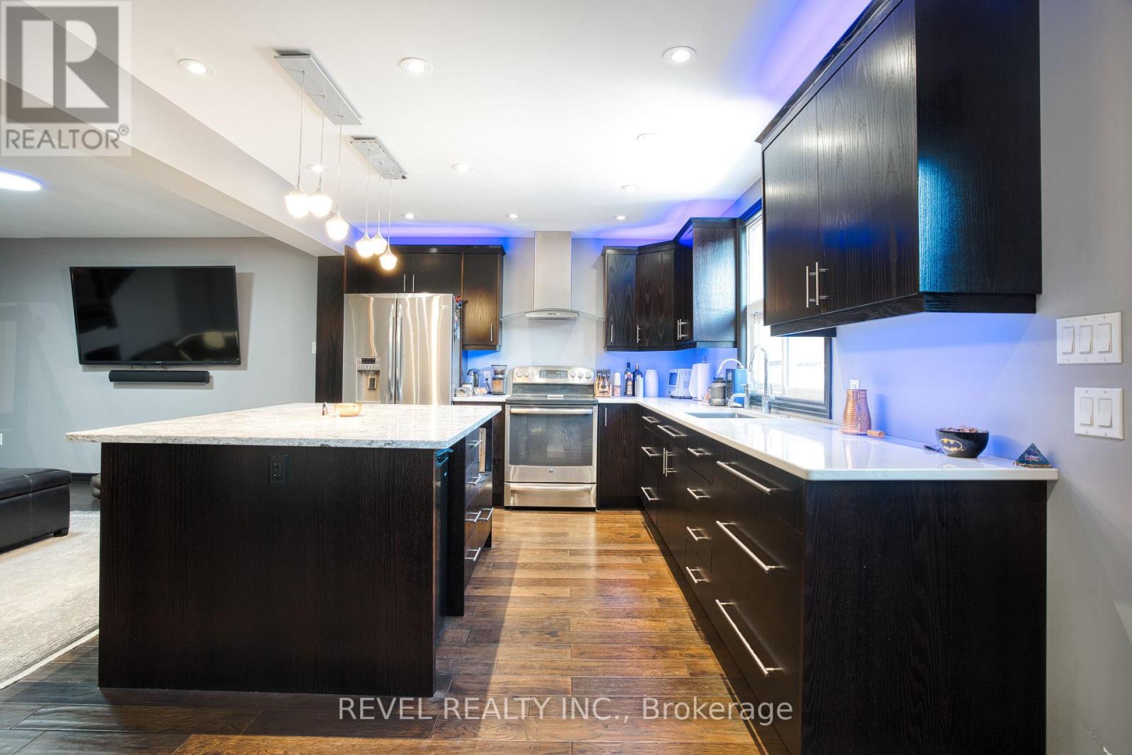 1867 Parkhurst Avenue, London East, Ontario  N5V 2C4 - Photo 3 - X12299435