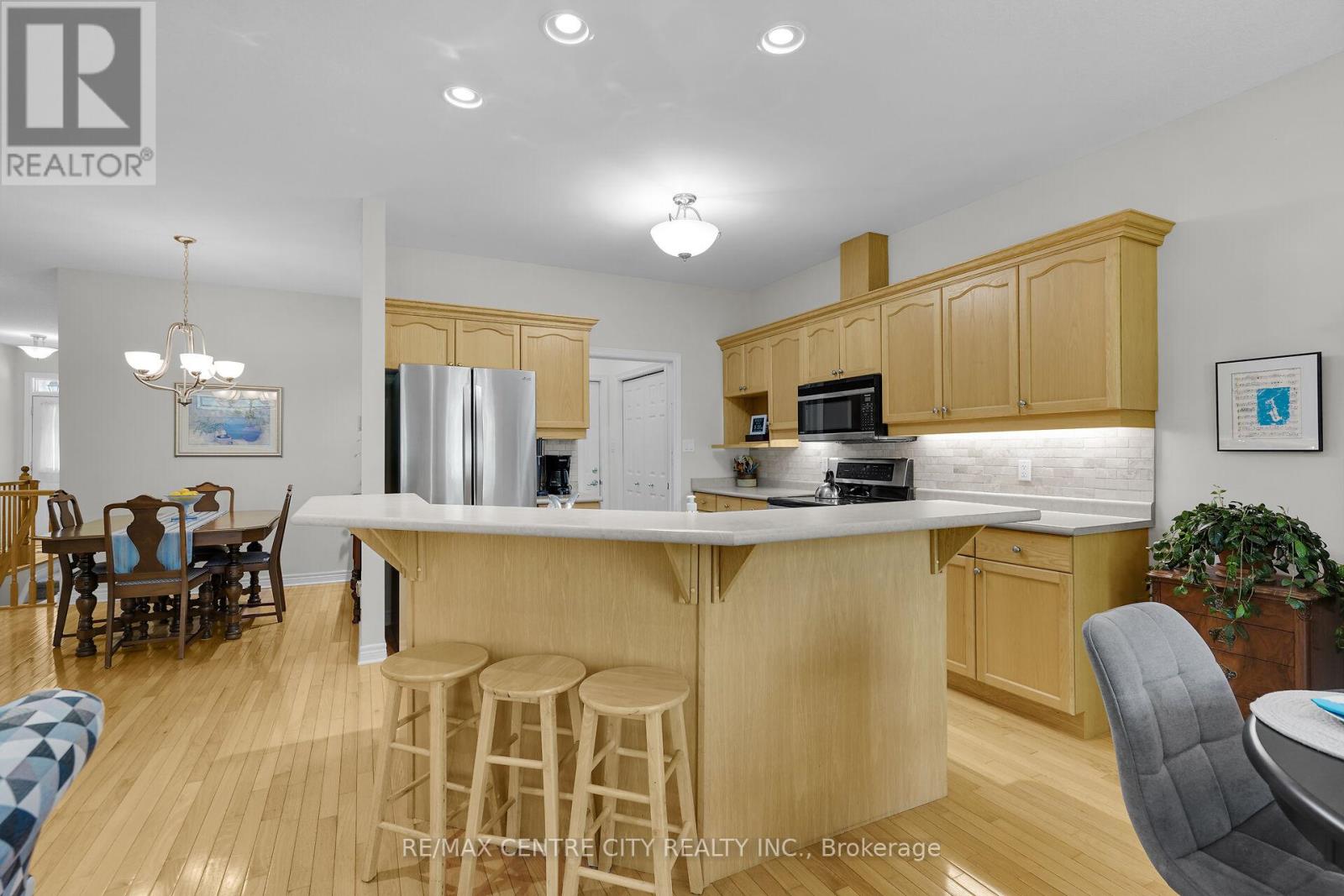 5 - 21 St Johns Drive, Middlesex Centre, Ontario  N0M 1C0 - Photo 12 - X12299493