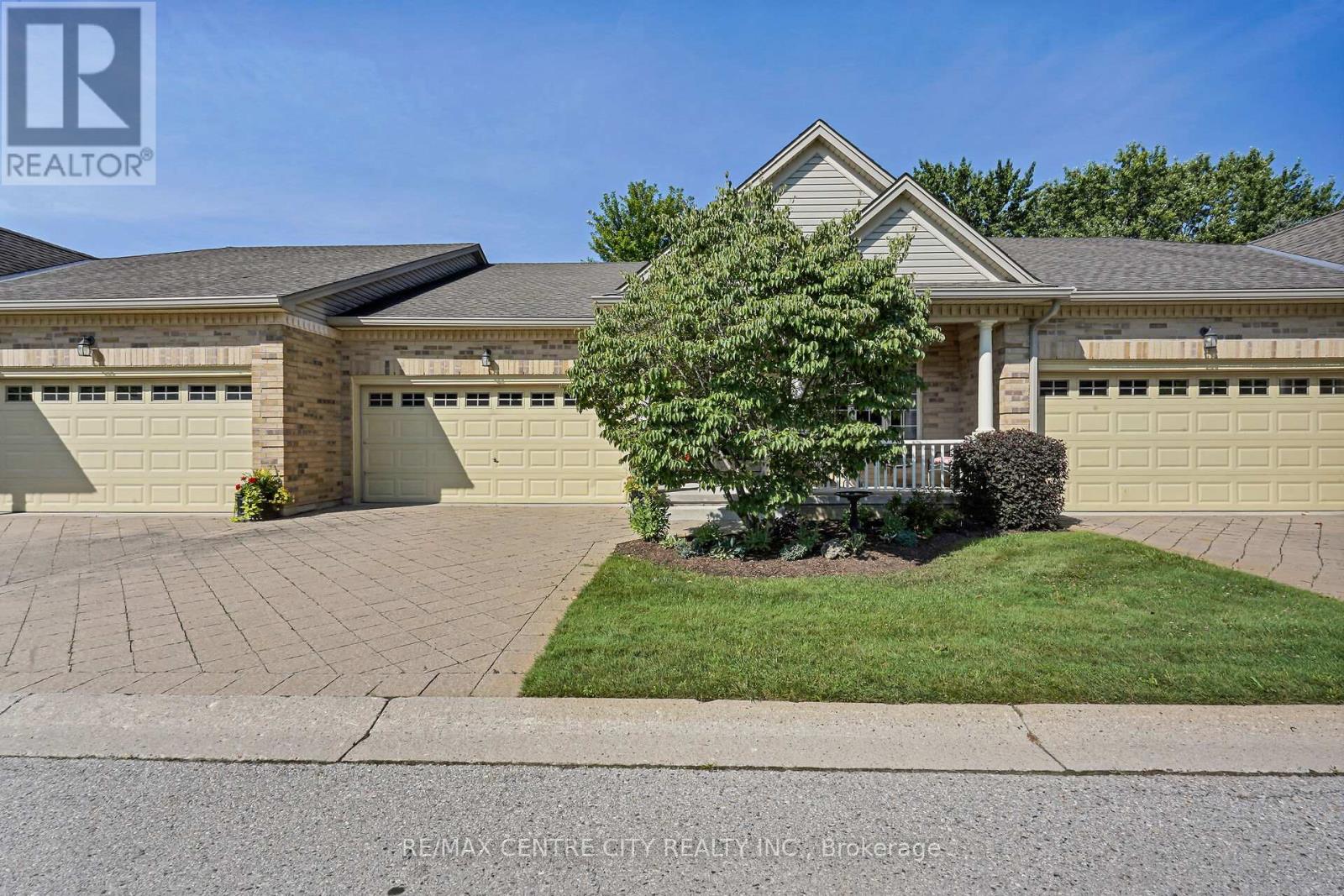 5 - 21 St Johns Drive, Middlesex Centre, Ontario  N0M 1C0 - Photo 2 - X12299493