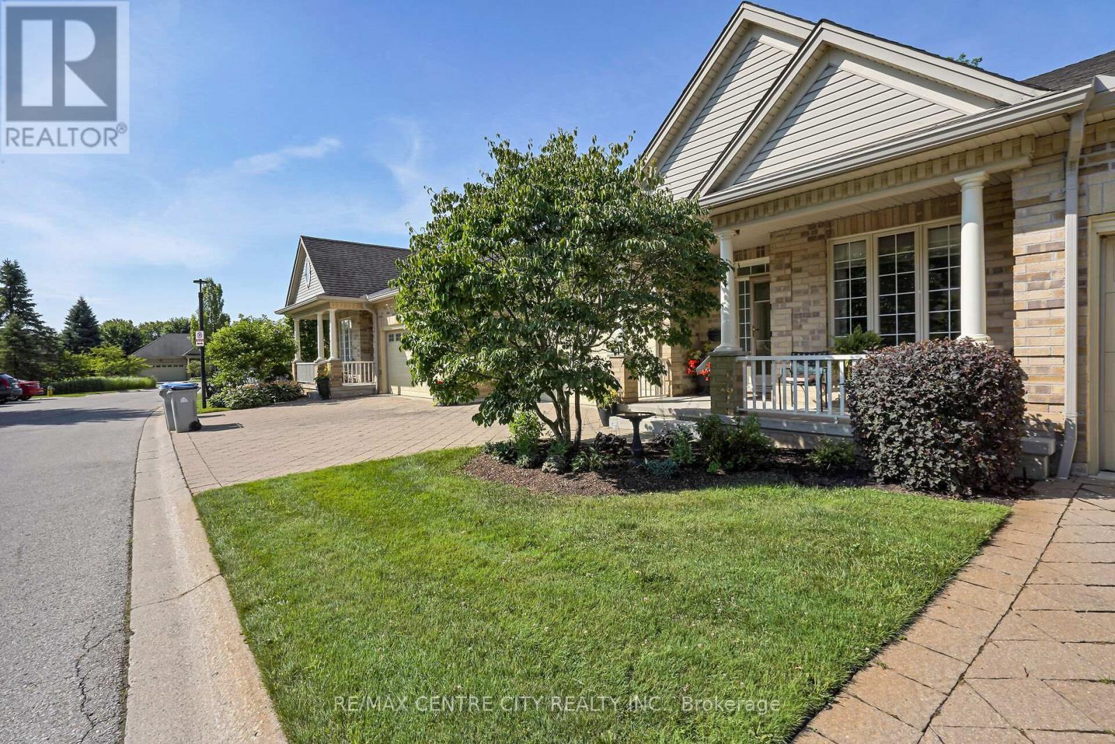 5 - 21 St Johns Drive, Middlesex Centre, Ontario  N0M 1C0 - Photo 3 - X12299493