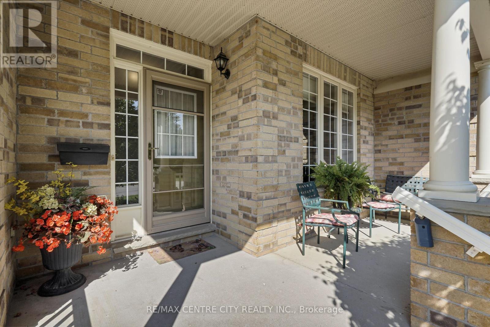 5 - 21 St Johns Drive, Middlesex Centre, Ontario  N0M 1C0 - Photo 4 - X12299493