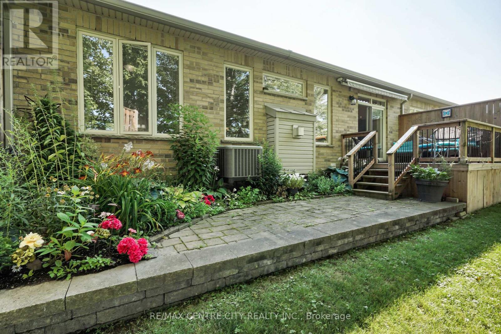 5 - 21 St Johns Drive, Middlesex Centre, Ontario  N0M 1C0 - Photo 40 - X12299493