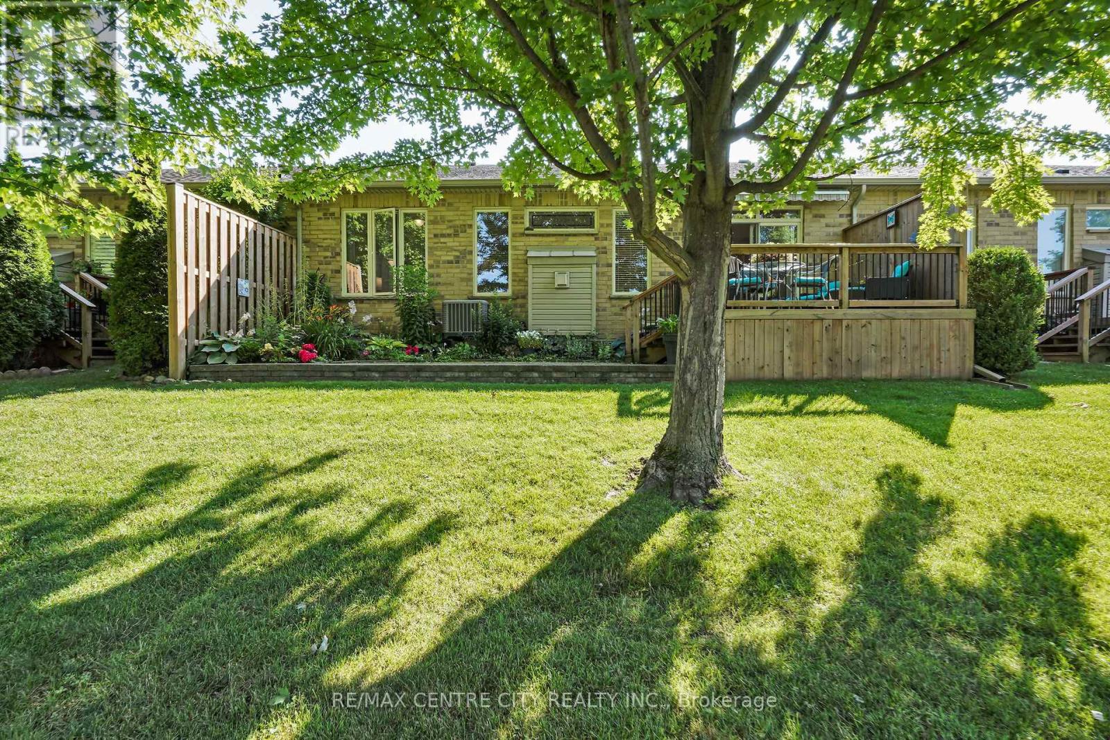 5 - 21 St Johns Drive, Middlesex Centre, Ontario  N0M 1C0 - Photo 42 - X12299493