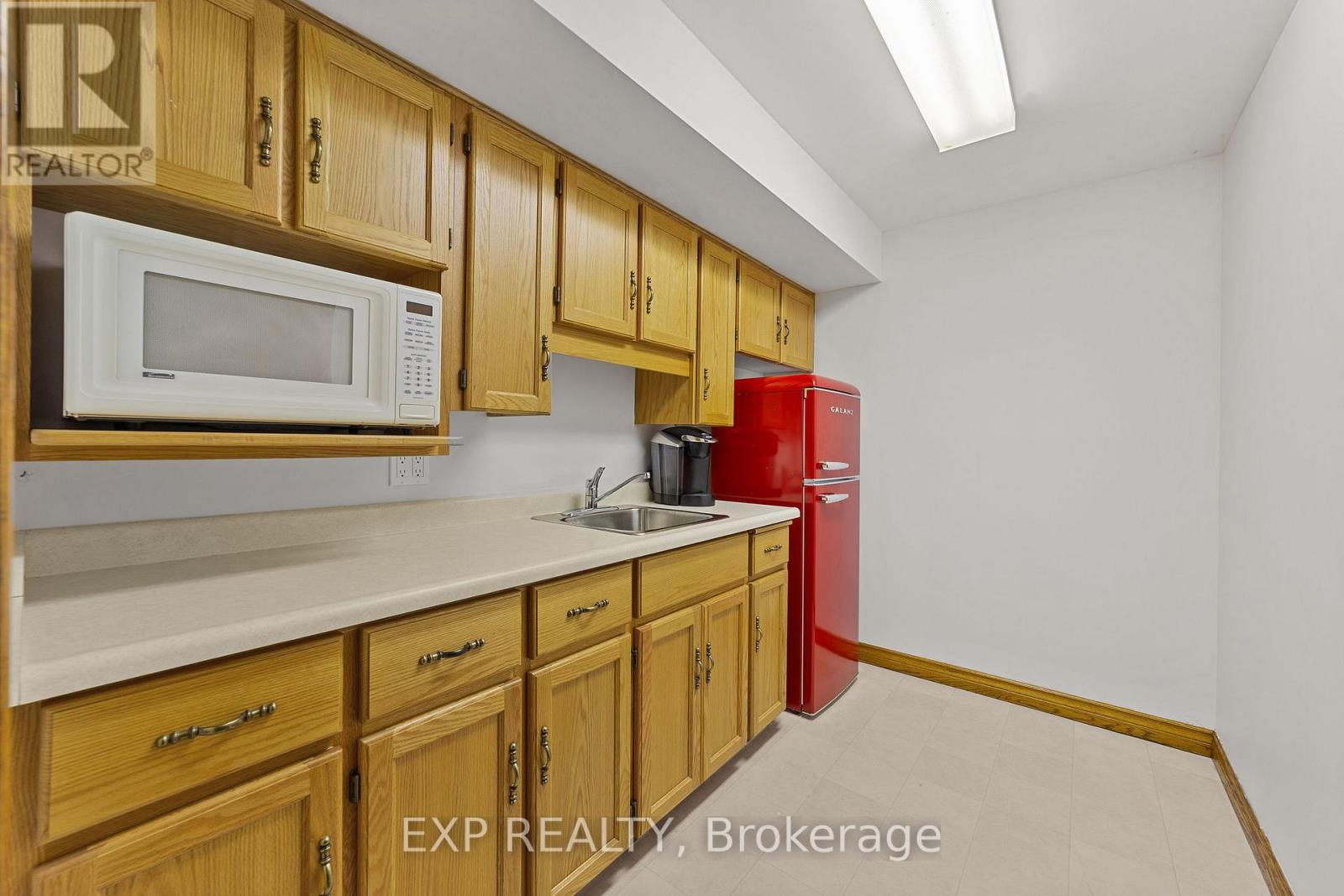 541 Chieftain Street, Woodstock, Ontario  N4T 1C8 - Photo 29 - X12299550