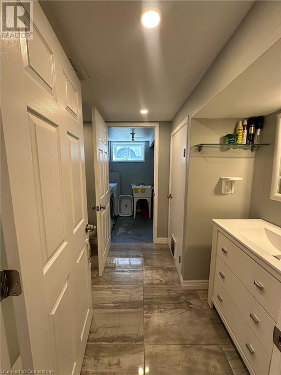 198 East 15th Street, Hamilton, Ontario  L9A 4G2 - Photo 7 - 40753544