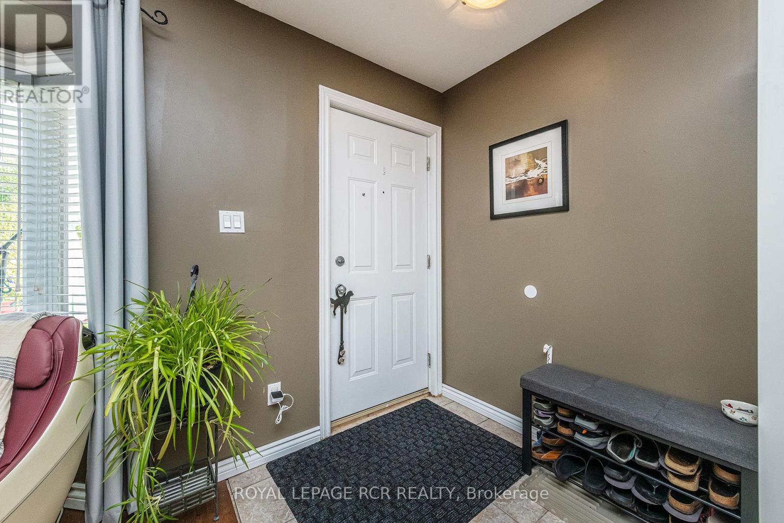 106 - 90 Lawrence Avenue, Orangeville, Ontario  L9W 4J6 - Photo 2 - W12299352