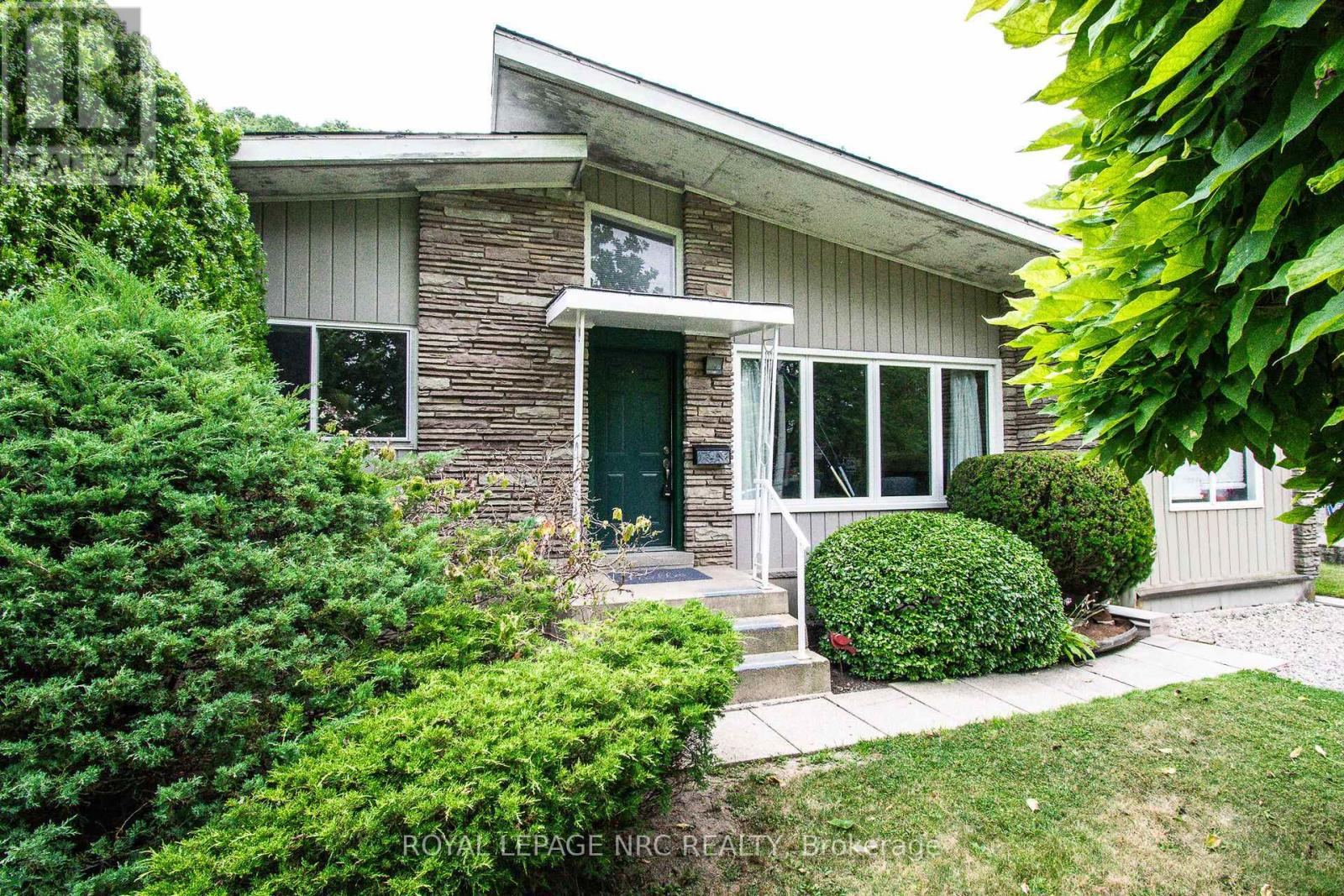 128 WOODSIDE DRIVE, St. Catharines, Ontario
