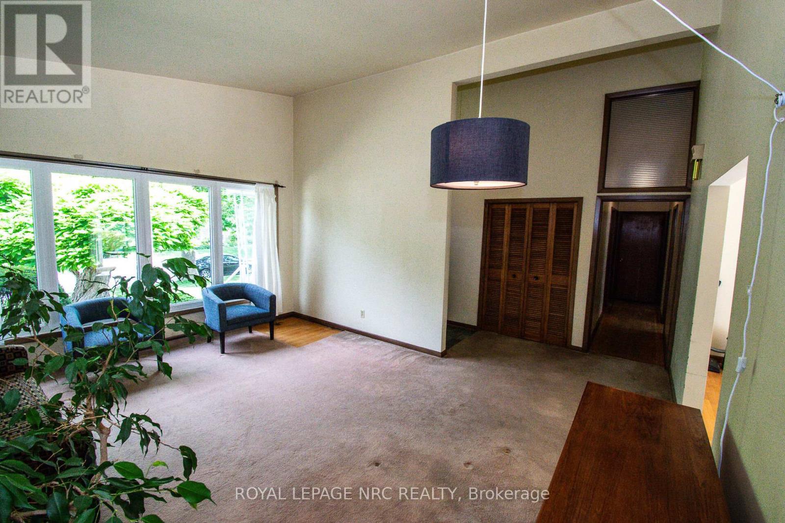128 Woodside Drive, St. Catharines, Ontario  L2T 1X2 - Photo 11 - X12299495