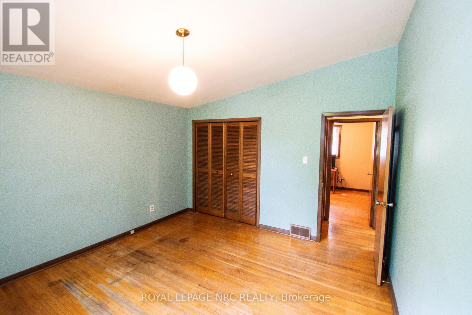 128 Woodside Drive, St. Catharines, Ontario  L2T 1X2 - Photo 25 - X12299495