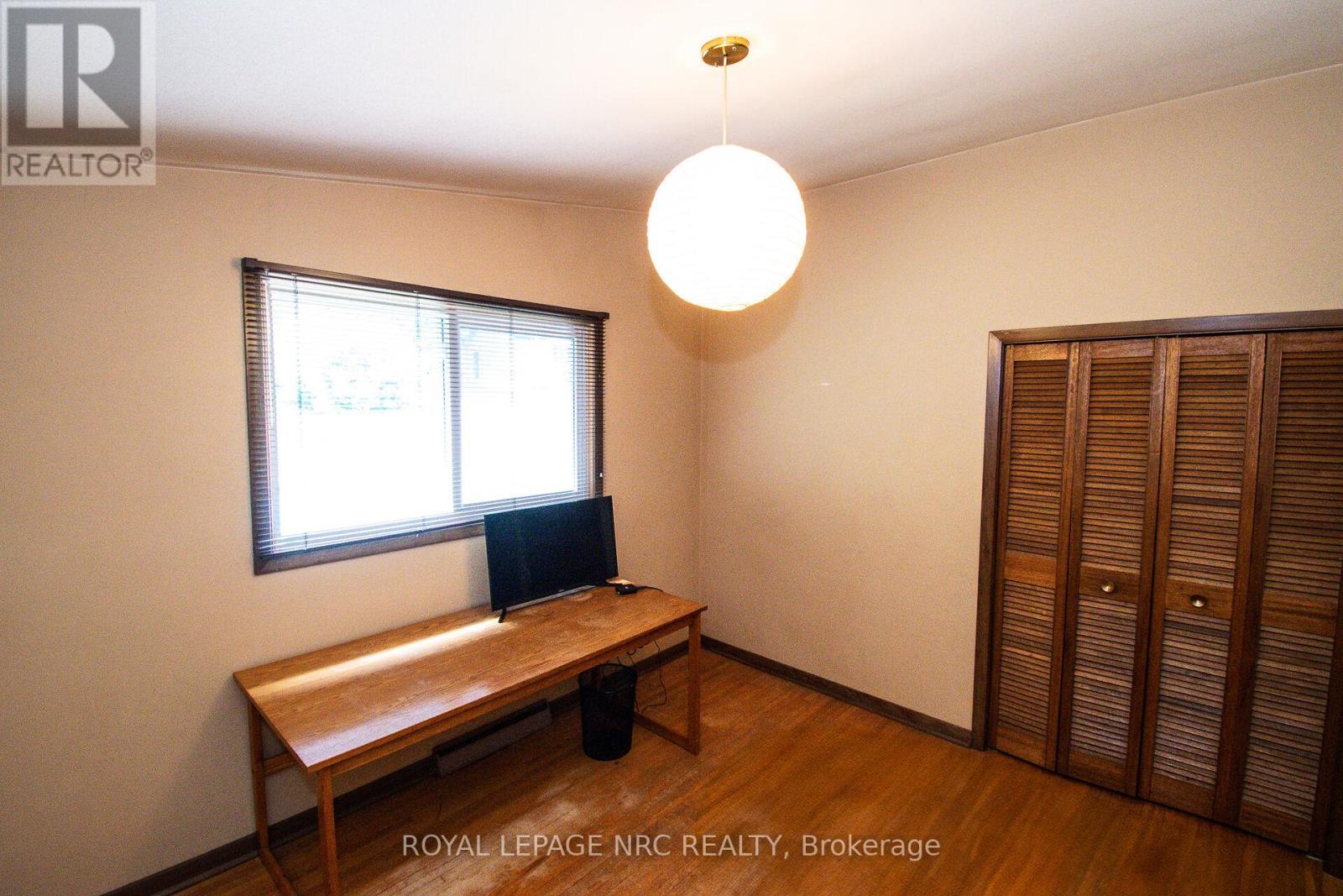 128 Woodside Drive, St. Catharines, Ontario  L2T 1X2 - Photo 33 - X12299495