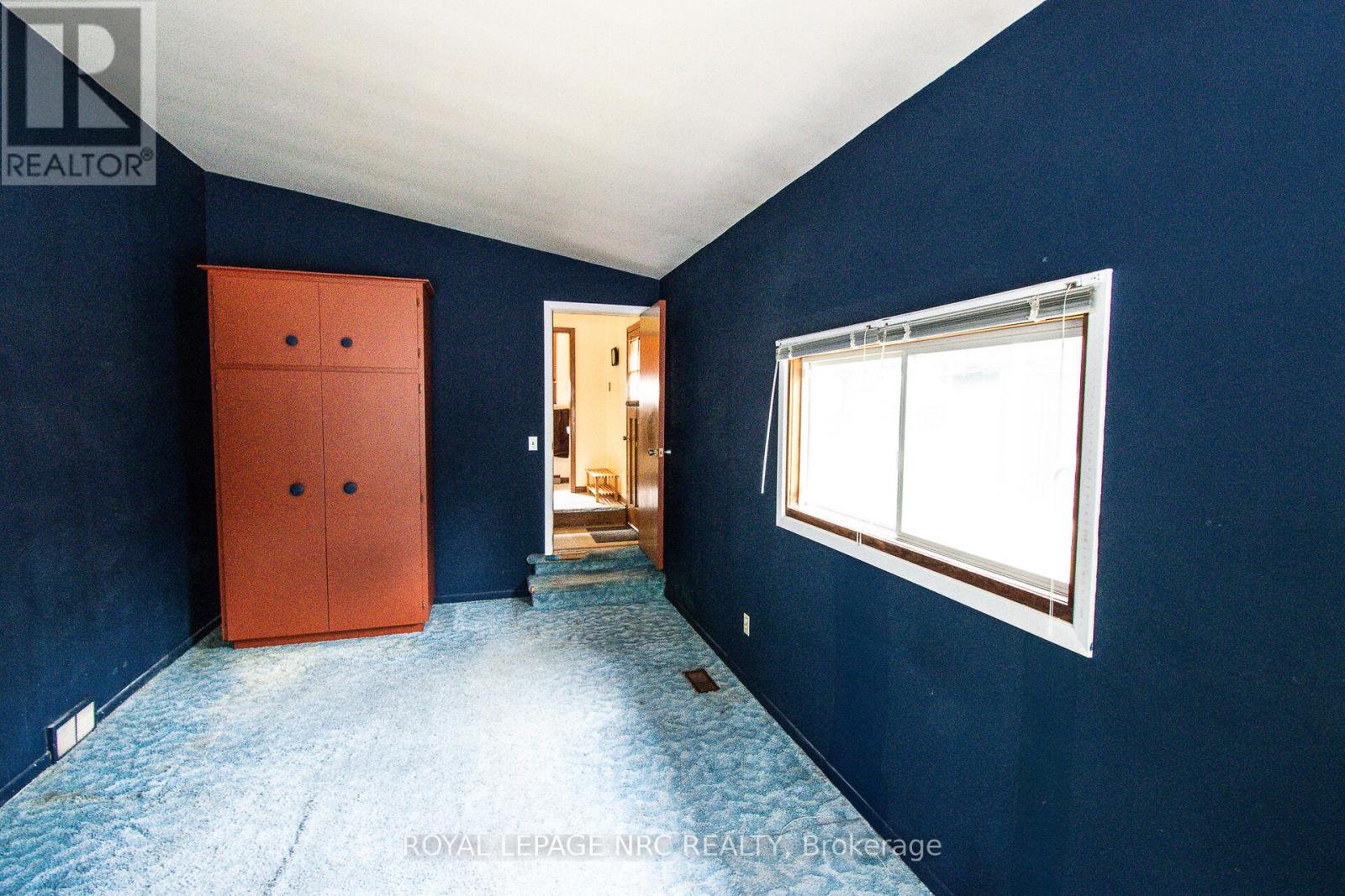 128 Woodside Drive, St. Catharines, Ontario  L2T 1X2 - Photo 37 - X12299495