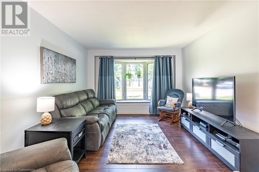 Property at 4 TAMARACK Court image 5