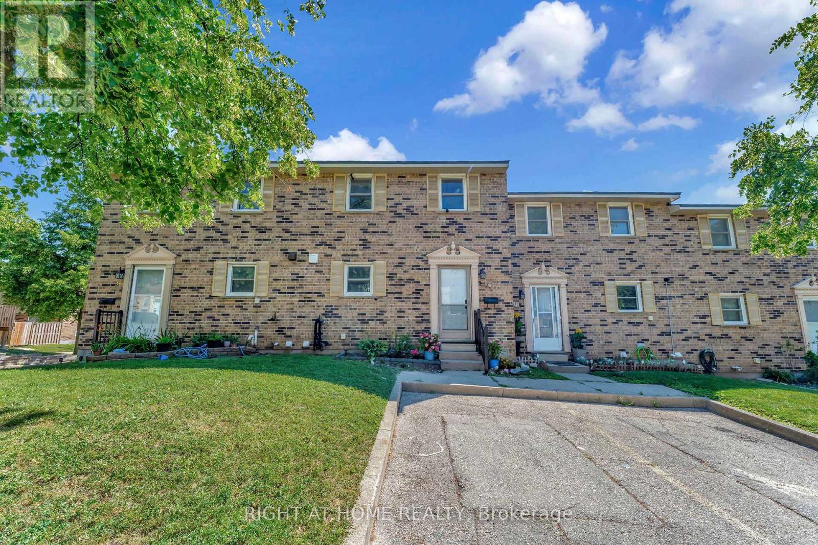 Property at 37 - 175 CEDAR STREET image 2