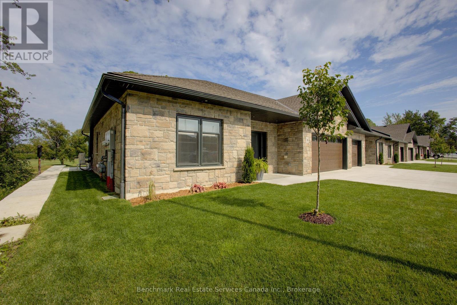 26 - 1182 Queen Street, Kincardine, Ontario  N2Z 1G4 - Photo 39 - X12299467