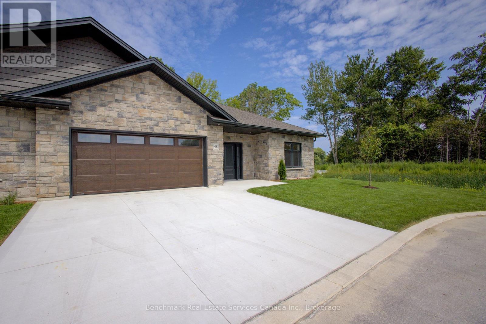 56 - 1182 Queen Street, Kincardine, Ontario  N2Z 1G4 - Photo 3 - X12299477