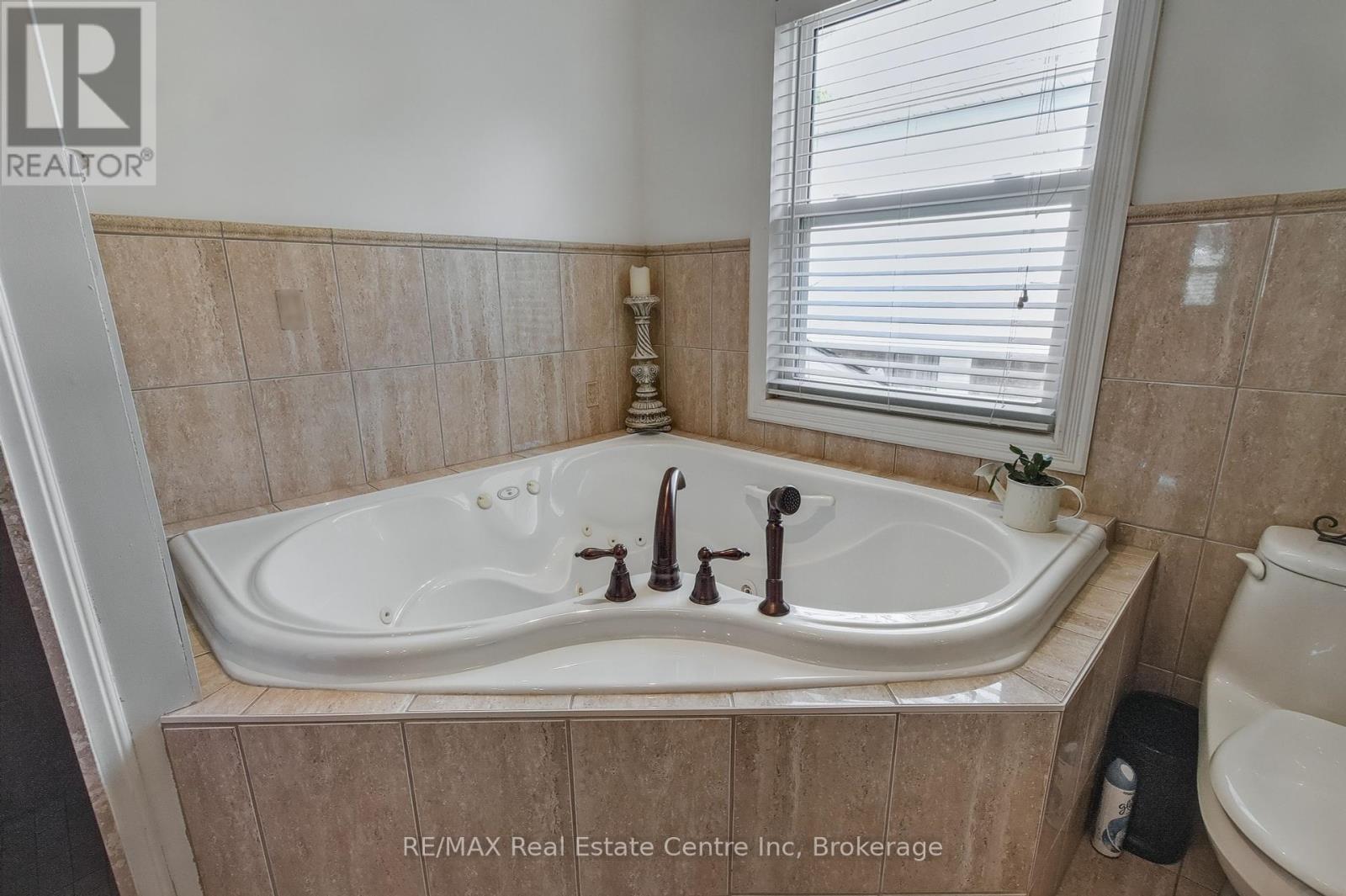 24 Darby Road, Guelph, Ontario  N1K 1R4 - Photo 23 - X12299520