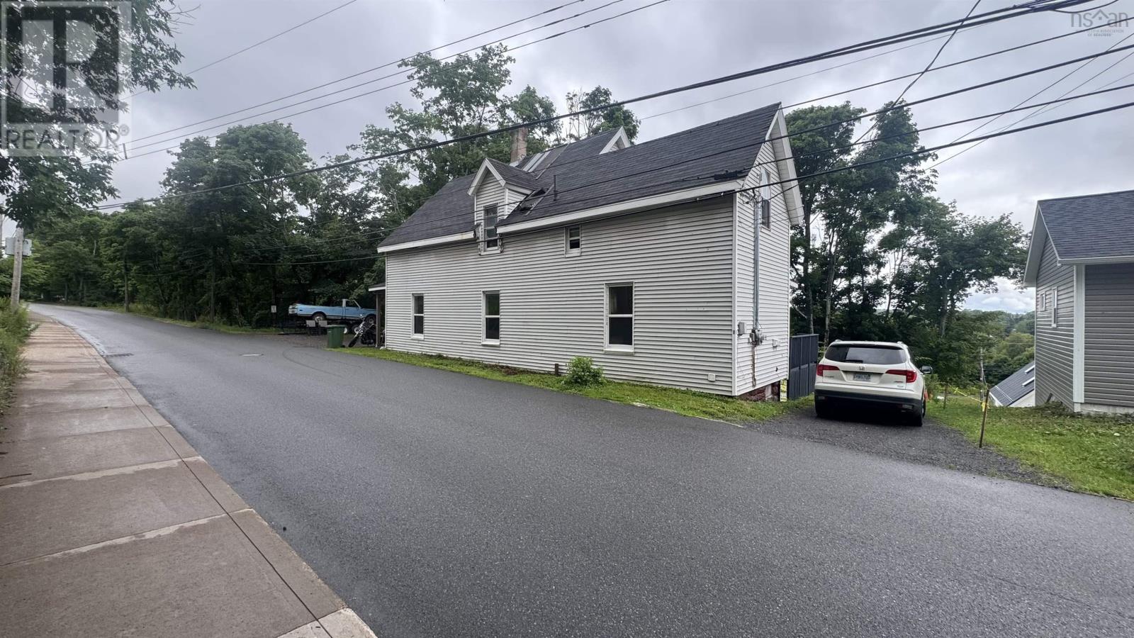 264 High Street, New Glasgow, Nova Scotia  B2H 2P1 - Photo 4 - 202518323