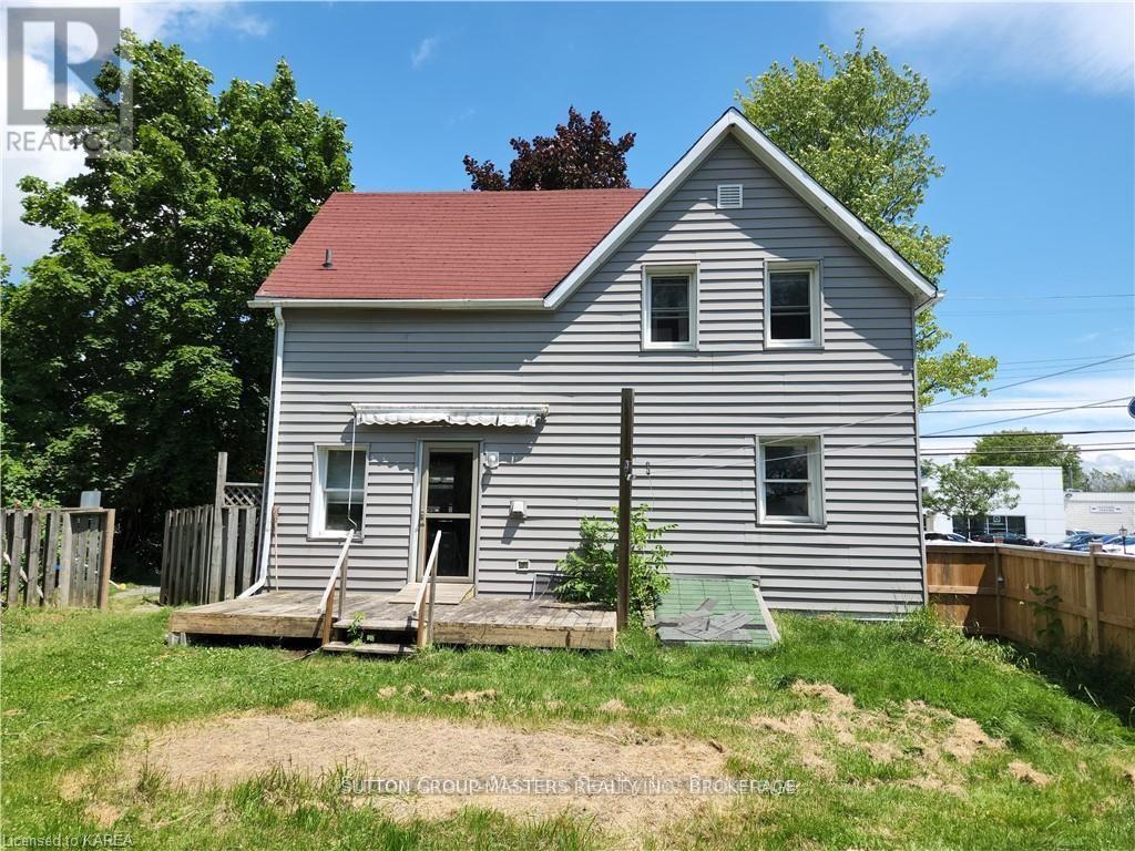 660 Stone Street N, Gananoque, Ontario  K7G 1Z3 - Photo 3 - X12299588