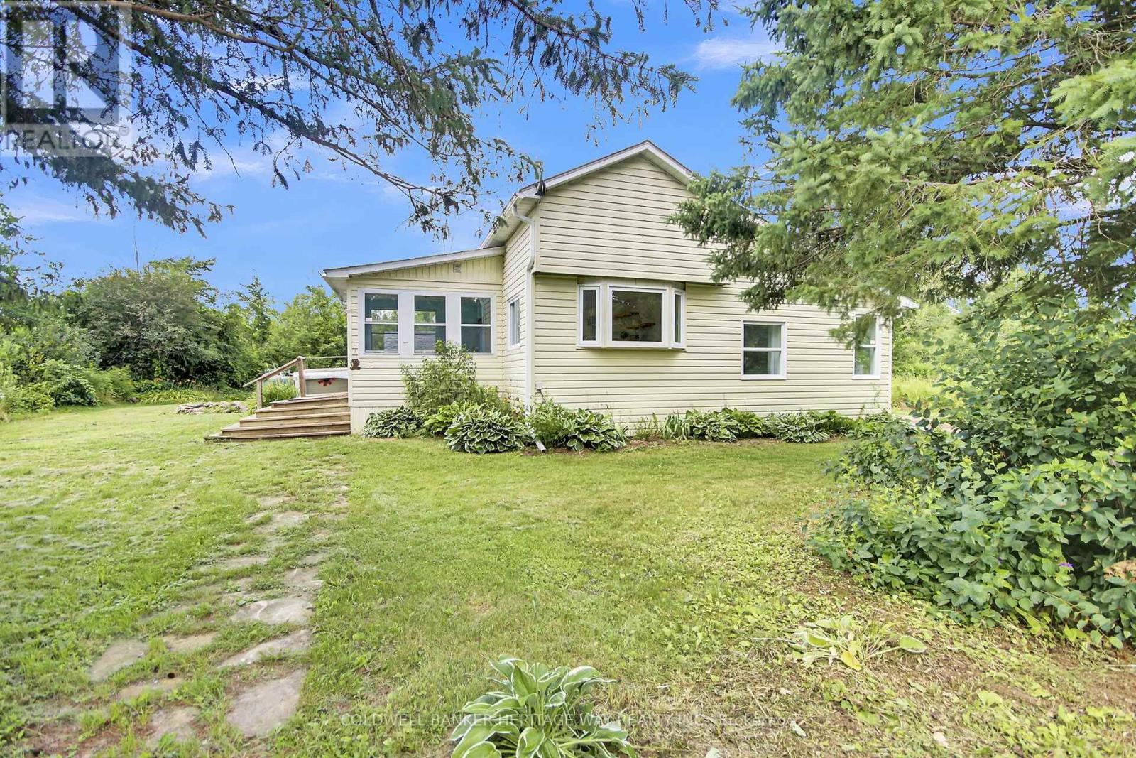 601 Weedmark Road, Montague, Ontario K7A 4S6 - Photo 4 - X12299604