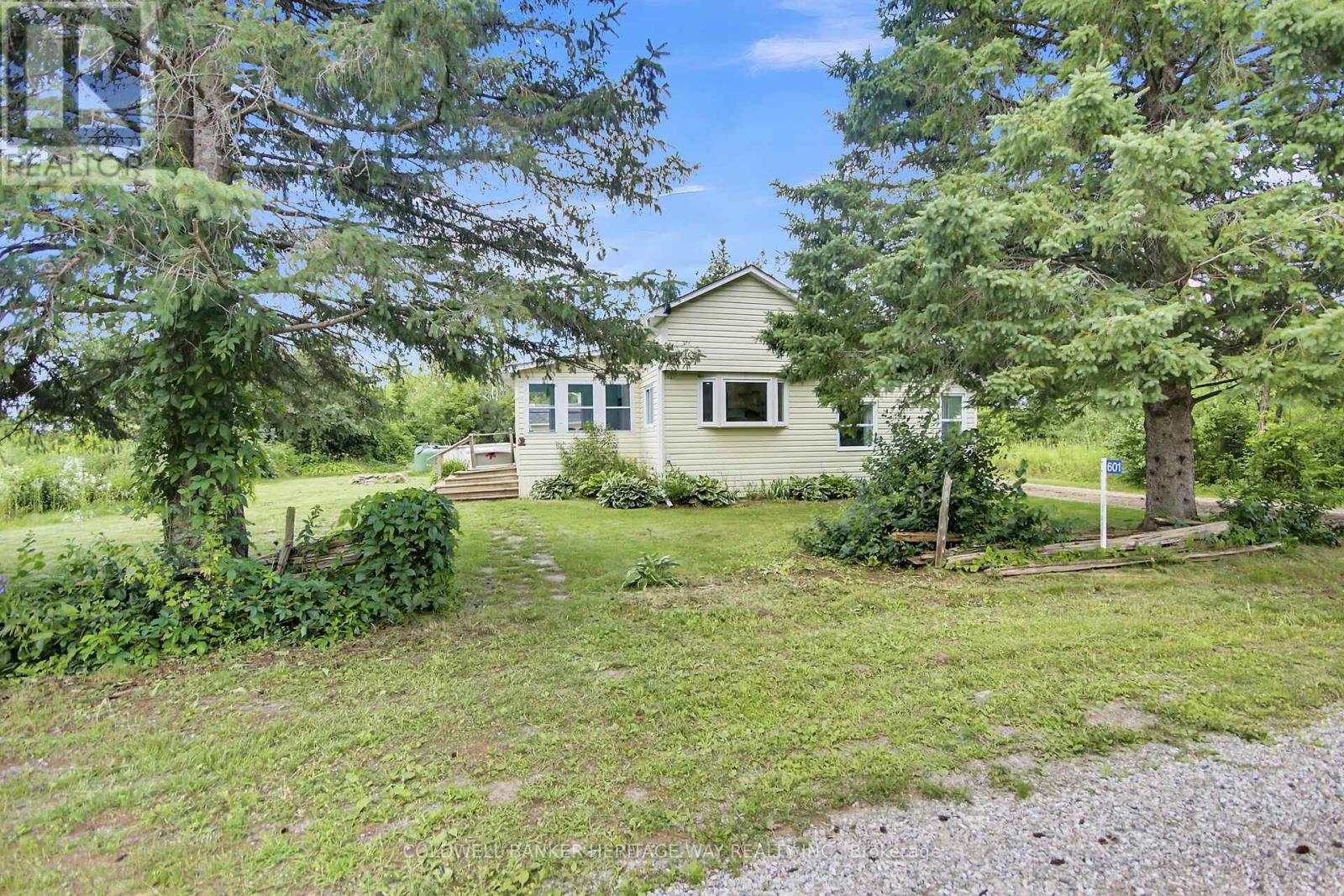601 Weedmark Road, Montague, Ontario K7A 4S6 - Photo 5 - X12299604
