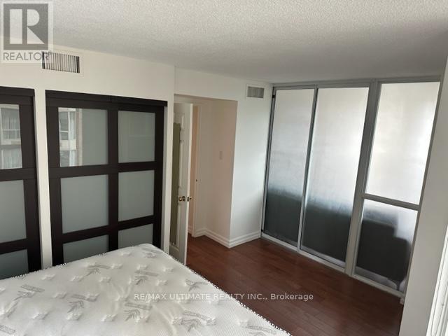 1407 - 55 Centre Avenue, Toronto, Ontario  M5G 1R4 - Photo 7 - C12299425