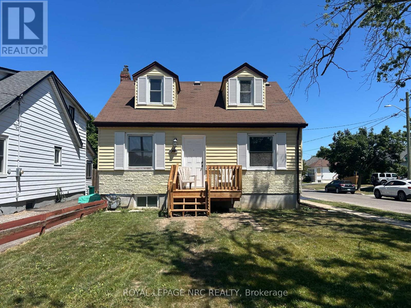 33 Merigold Street, St. Catharines, Ontario  L2S 2N4 - Photo 2 - X12299582