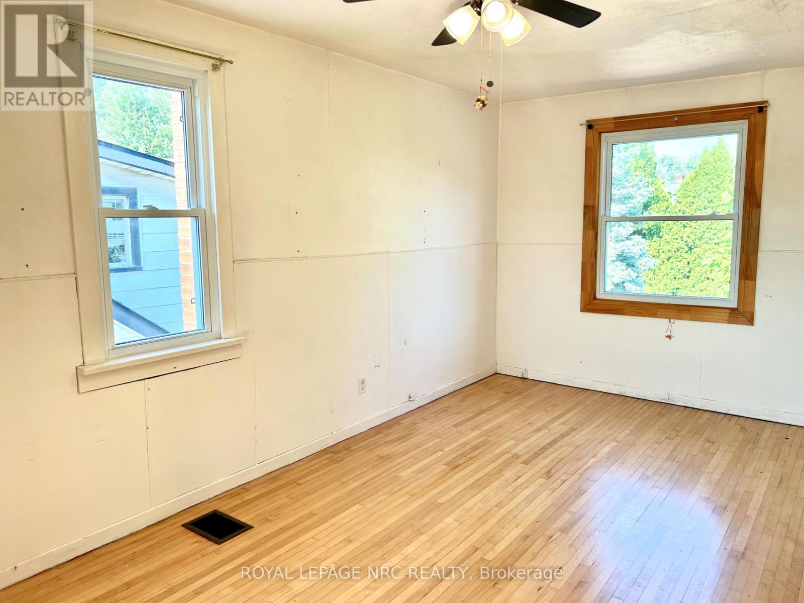 33 Merigold Street, St. Catharines (Western Hill), Ontario  L2S 2N4 - Photo 21 - X12299582