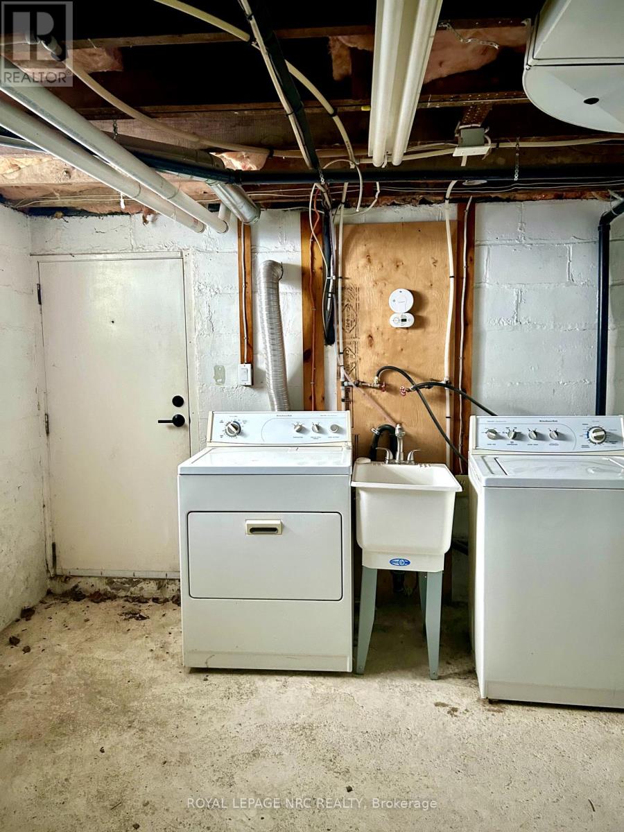 33 Merigold Street, St. Catharines (Western Hill), Ontario  L2S 2N4 - Photo 25 - X12299582