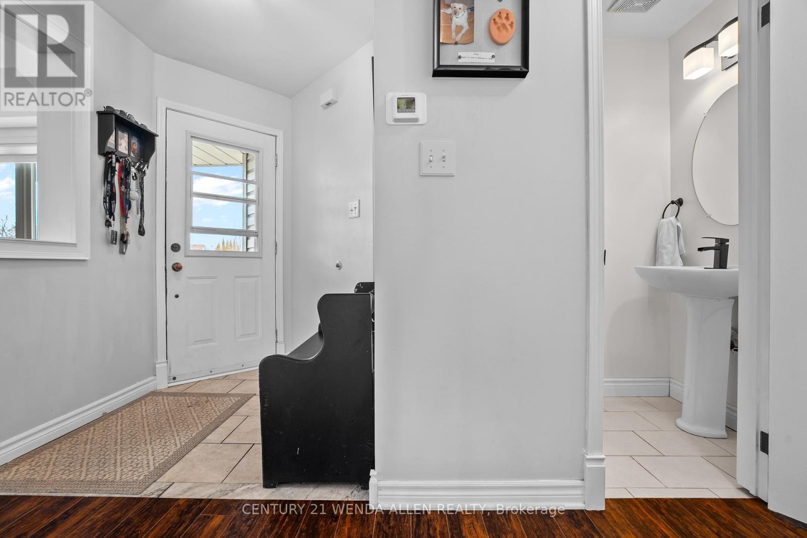 Property at 6 HAMMOND STREET image 5