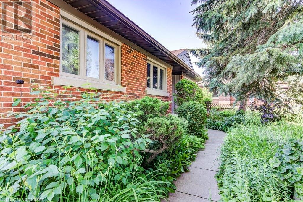 Property at 5 COTE Drive image 2