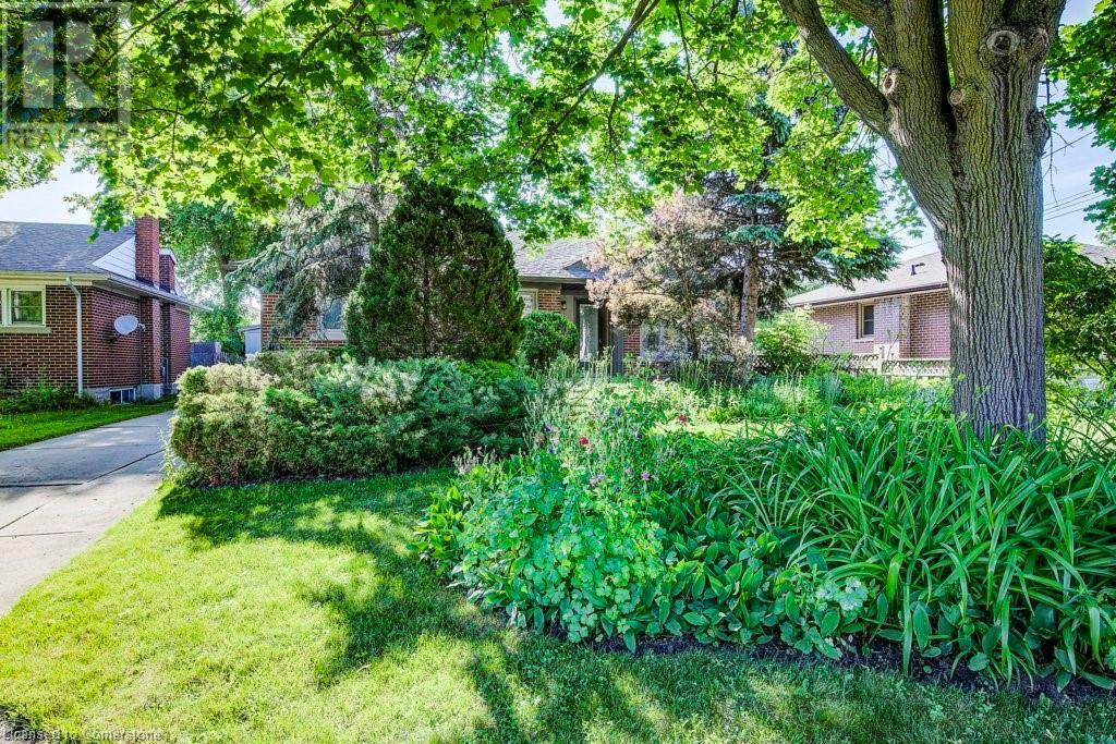 Property at 5 COTE Drive image 4