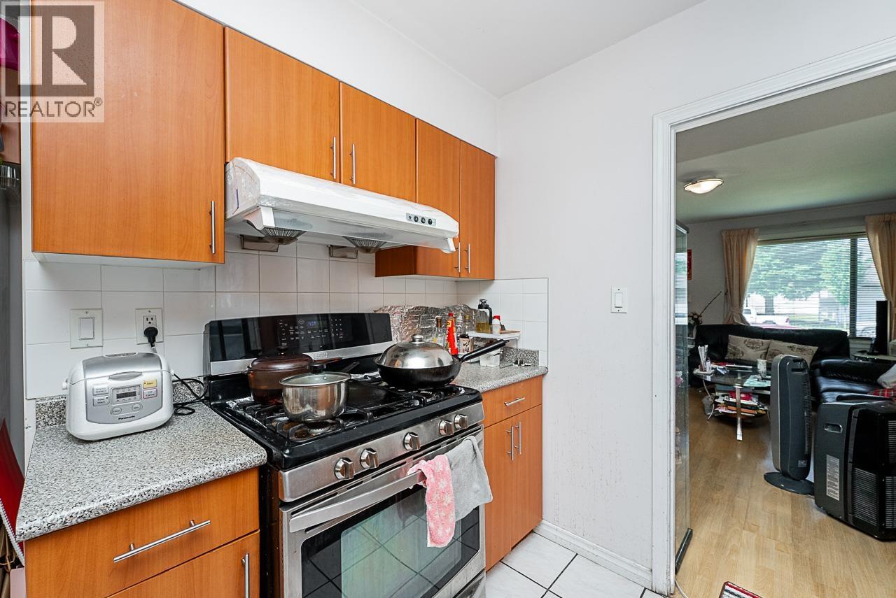 942 Nanaimo Street, Vancouver, British Columbia  V5L 4S9 - Photo 5 - R3029389