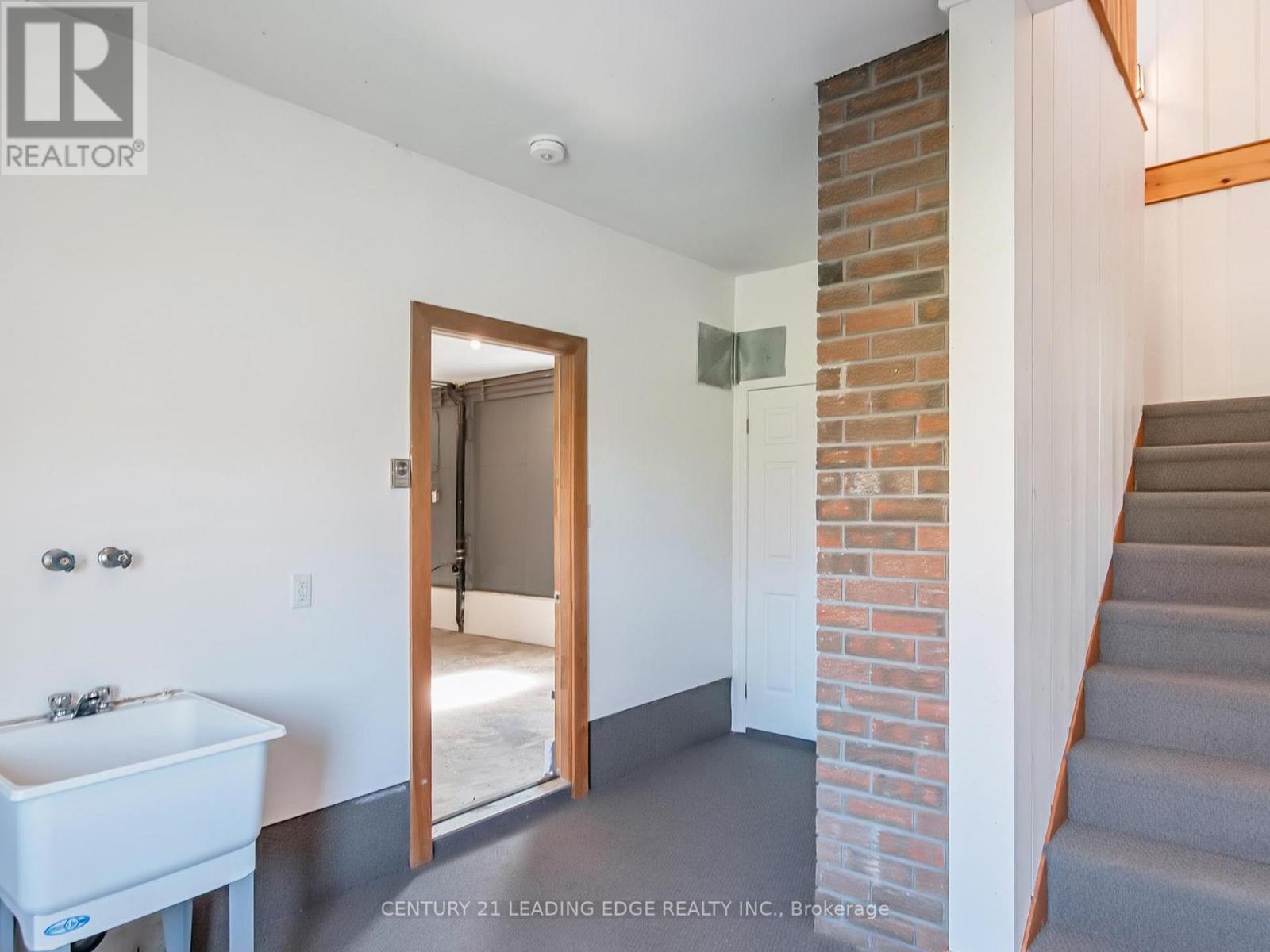 362 Victoria Road, Georgina, Ontario  L0E 1N0 - Photo 35 - N12299367