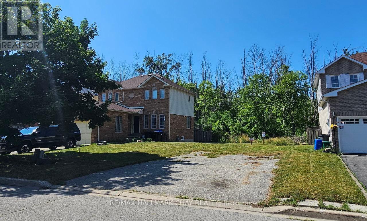 2220 CHALMERS CRESCENT, Innisfil, Ontario