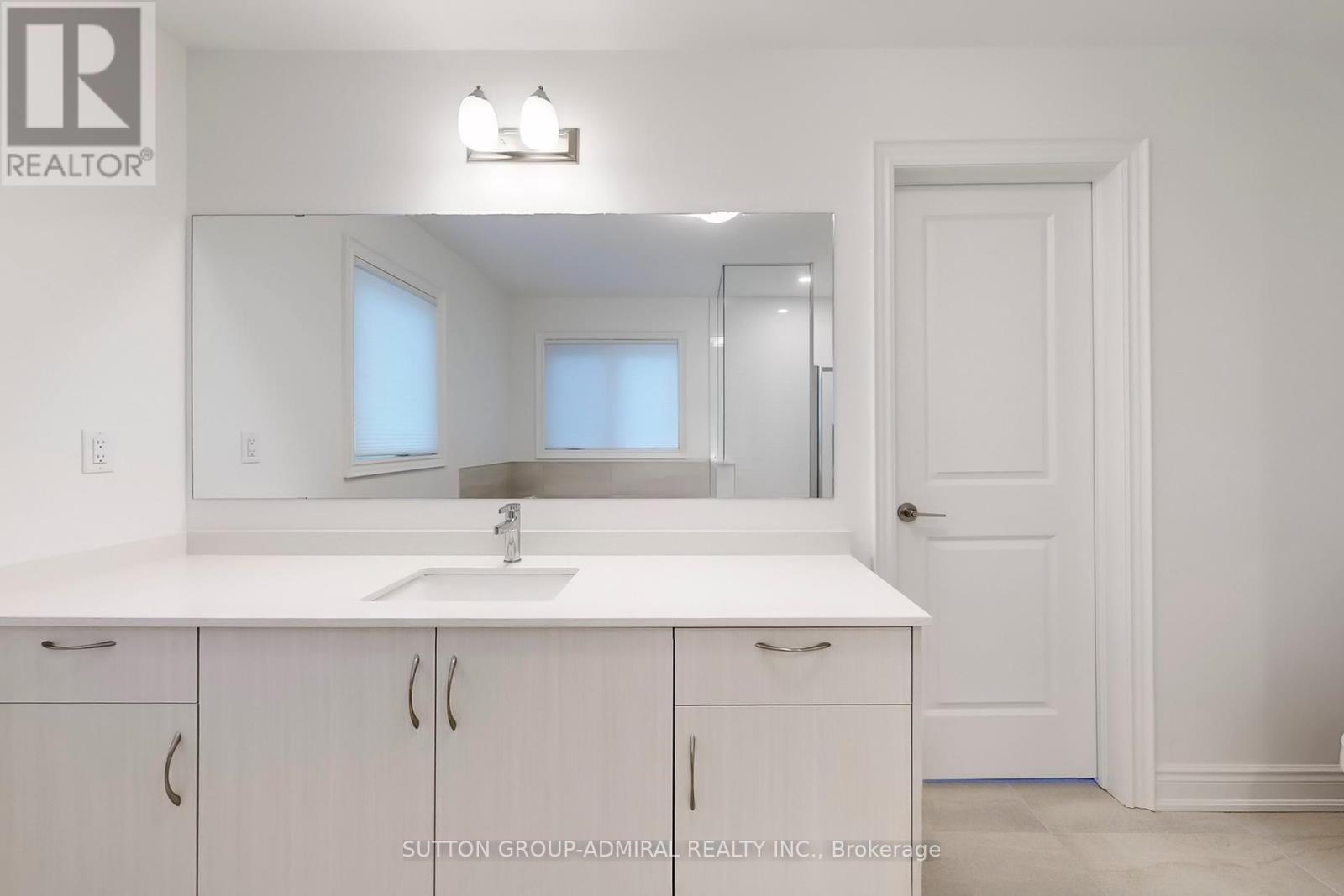 5 Culbert Road, Bradford West Gwillimbury, Ontario  L3Z 4P3 - Photo 12 - N12299513