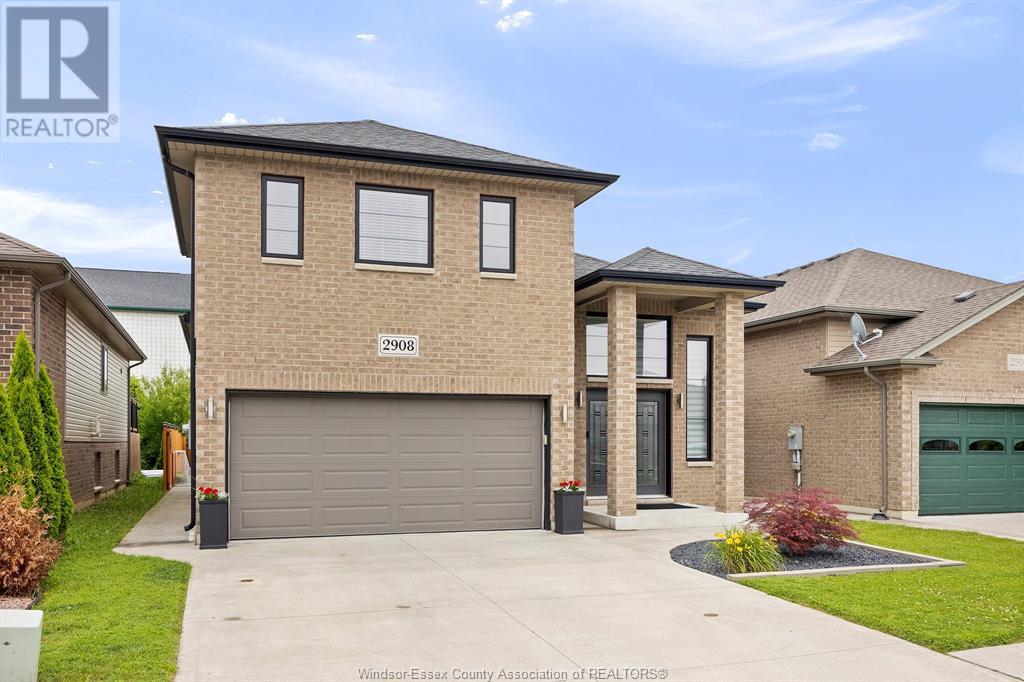 MLS# 25018511: 2908 MCROBBIE CRESCENT, Windsor, Canada